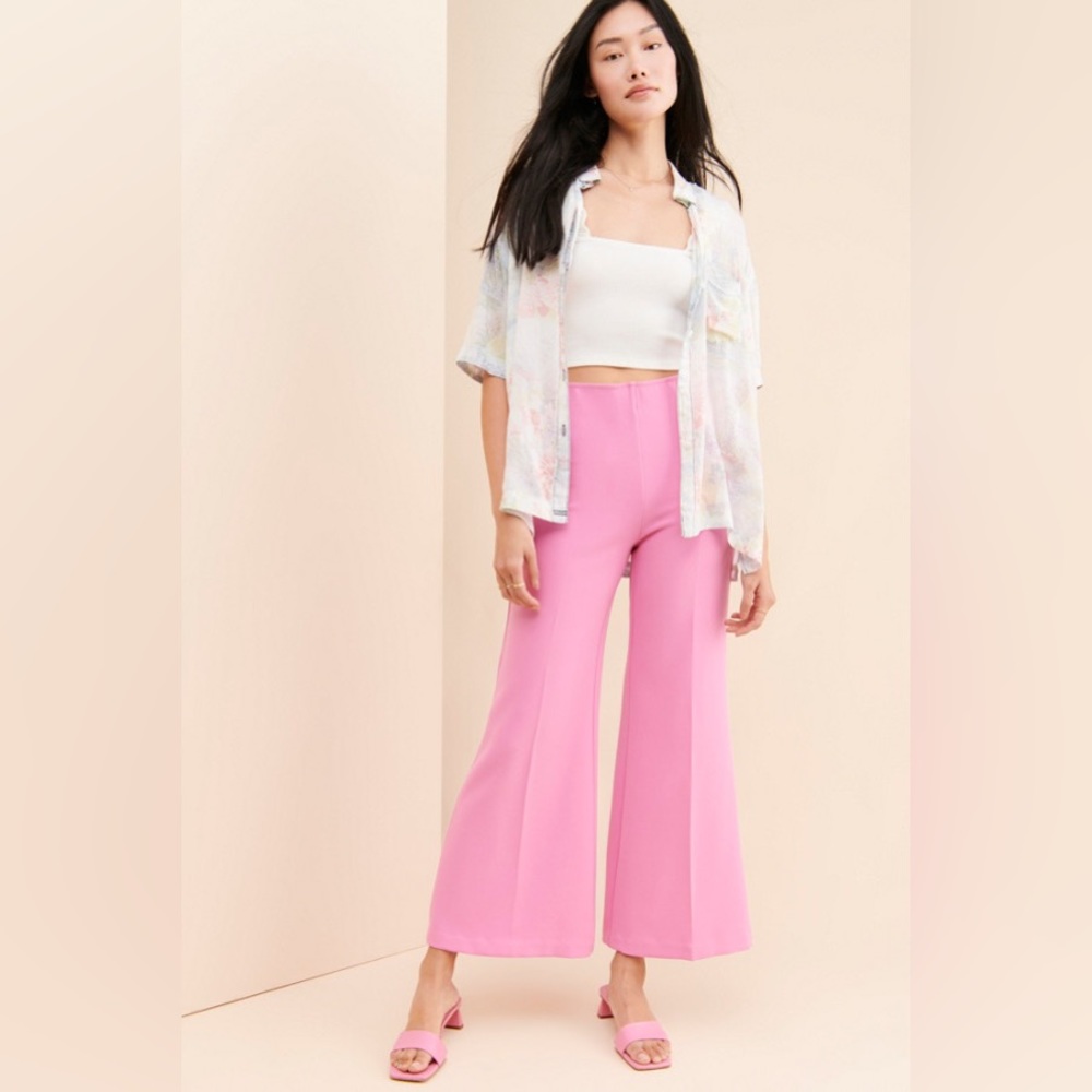 Urban Outfitters Flare pants, pink, size 6, NWT in packaging